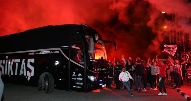 Kartallara Ümraniye'de coşkulu karşılama