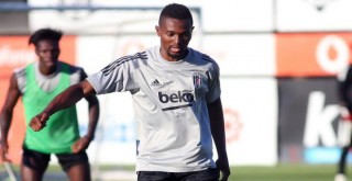 Mensah takımla çalışmalara başladı