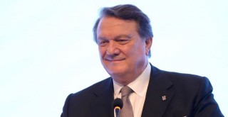 Beşiktaş Başkanı Hasan Arat'tan çarpıcı ifadeler: Borç vermedi bağışladı
