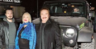 Gencebay'ı bıçakladılar