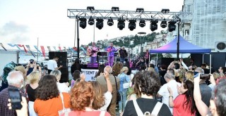 21. Geleneksel Arnavutköy Şenliği'ne yoğun ilgi