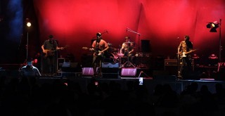 Müzikseverler KüçükÇiftlik Park’ta Duman konserine akın etti!..