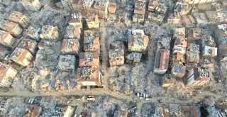 Deprem bölgesini inceleyen Japon bilim insanları şaşkın! İmara açılan ovalar, tasarım hatalı binalar, hızlı kaldırılan enkazlar...