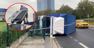 Kaza sonrası girdiği kamyonetten çıkamayan sürücünün yardımına vatandaşlar koştu