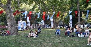 Beşiktaş'ın parklarında sahne sanatları zamanı