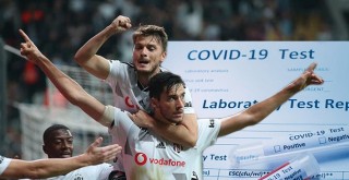 Beşiktaş'ta şok! İki futbolcu yine pozitif çıktı
