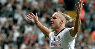 Dört İngiliz kulübü Beşiktaşlı yıldızın peşinde