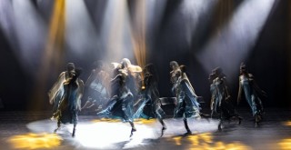 Beşiktaş'ta kadına şiddete dansla tepki