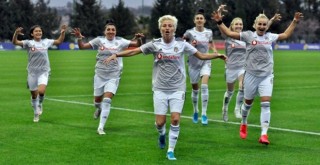 Kartaliçelerin ismi Beşiktaş Vodafone Kadın Futbol Takımı olarak tescillendi