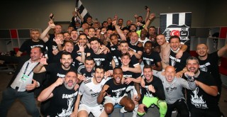 Futbolculardan Twitter'da şampiyonluk paylaşımları