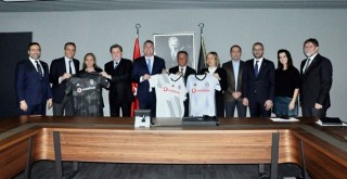 Vodafone Türkiye CEO’su Colman Deegan’dan Başkan Çebi’ye ziyaret