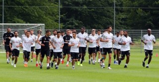 Yeni transferlerle birlikte hazırlıklar sürüyor