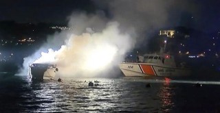 Beşiktaş'ta yanan tekne battı