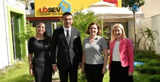 Beşiktaş Belediye Başkanı Rıza Akpolat'tan LÖSEV'e anlamlı ziyaret