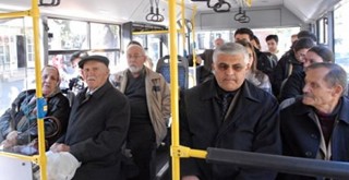 65 yaş ve üstüne sokağa çıkma yasağı getirildi