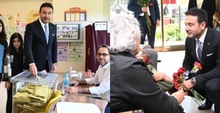 ÖZEL HABER: Genç başkanın yoğun günü! Kızlarıyla oy kullandı. Seçimler için vatandaşa yardımcı oldu. Anneler Gününü kutladı!