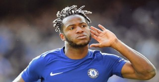 Batshuayi opsiyonsuz geliyor