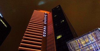 Lösemili çocuklar için turuncu ışık yaktı!