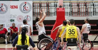 Beşiktaş Tekerlekli Sandalye Basketbol Takımı galip geldi