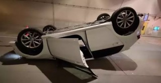 Beşiktaş'ta otomobil devrildi! 1 kişi yaralı