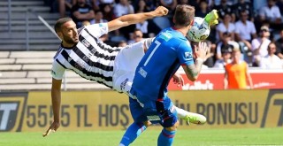 Cenk Tosun'dan açıklama! Yuvama döndüm...