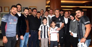 Siyah-beyazlılara Antalya kampında ziyaret