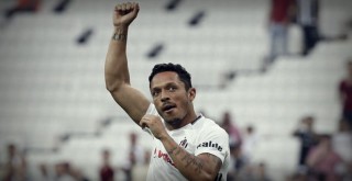 Japonya’dan Adriano hamlesi