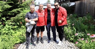 Beşiktaş Yönetiminden kampa moral ziyareti!