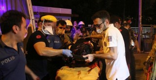 Metro istasyonunda raylara atlayan kadın ağır yaralandı