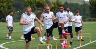 Maç kadrosunda 20 futbolcu var