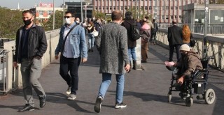 İstanbul'da kontrollü sosyal hayat başladı