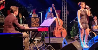 Beşiktaş'ta Caz Festivali Sanatçılar Parkı'nda vatandaşları coşturdu