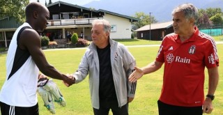 Beşiktaş Başkanı Ahmet Nur Çebi'den eleştirilere yanıt!