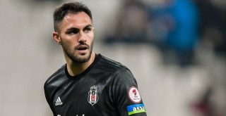 Beşiktaş, Victor Ruiz'e tazminat ödeyecek!
