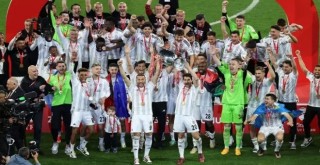 Spor Yazarlarından Beşiktaş Yorumları