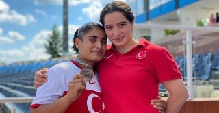 Siyah-beyazlı atlet Ay-yıldızlı formayla dünya üçüncüsü oldu