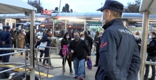 Beşiktaş İskelesi'nde yolcular ve görevliler denetlendi