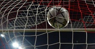 Koronavirüs bir sezonu daha iptal ettirdi