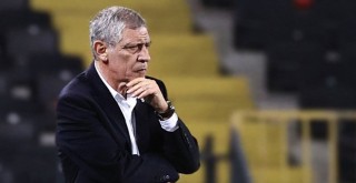 Beşiktaş Teknik Direktörü Fernando Santos taraftardan özür diledi!
