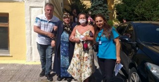 Beşiktaş Belediyesi engelli ve yaşlı vatandaşları sandığa taşıdı