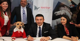 Böyle imza töreni görülmedi