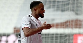 Cyle Larin fırtınası esiyor