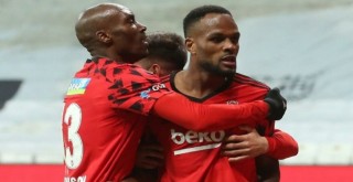Cyle Larin'in Beşiktaş'taki geleceği merak konusu