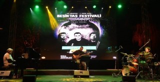 Beşiktaş'ta ay ışığı altında caz keyfi