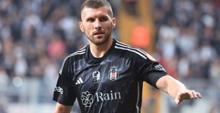 Beşiktaş'ta Rebic krizi