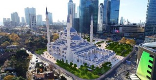 Levent'in ortasına Süleymaniye Camii geliyor