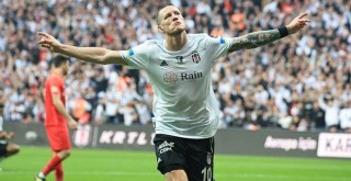 Beşiktaş Weghorst için masaya oturacak