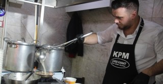 Beşiktaş Çarşı'da drone ile çorba servisi