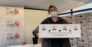 LÖSEV İstanbul’da ki ailelerine et yardımı sağlıyor