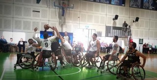 Beşiktaş çeyrek finalde